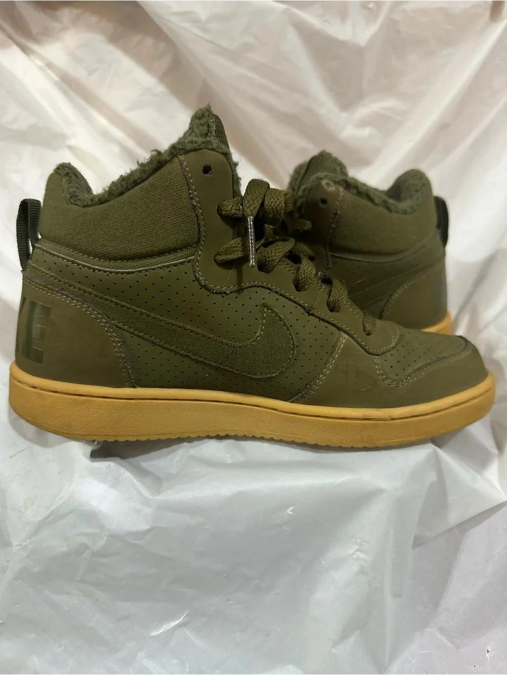 Nike these court